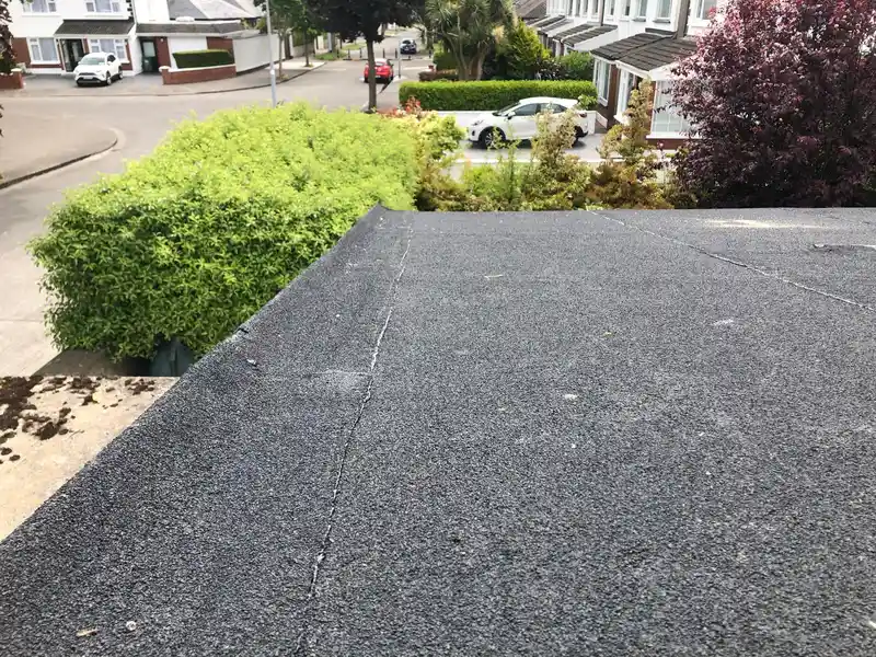 Grey mineral flat roof covering